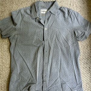 Men’s Size M button down shirt